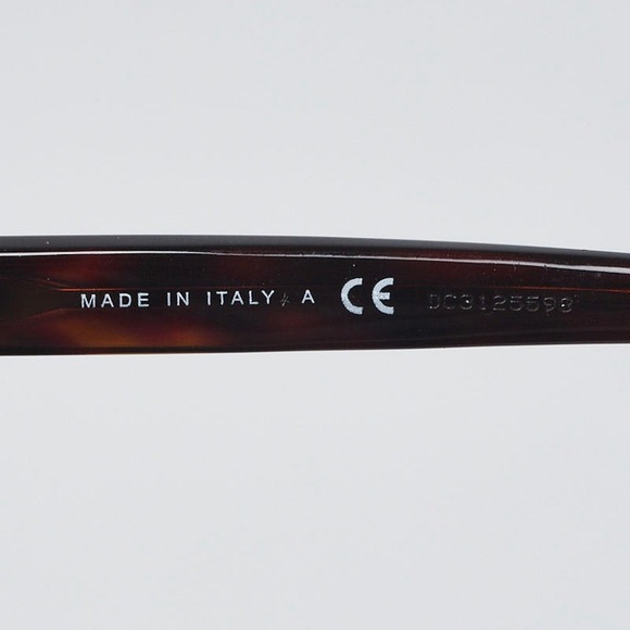 Chanel - Picture 5 of 5